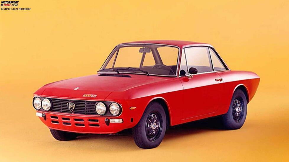 Lancia war immer auch im Motorsport aktiv, darunter in den 1950er-Jahren auch kurzzeitig in der Formel 1. Doch die goldene Ära begann nach der Übernahme durch Fiat im Jahr 1969.
Mit dem Lancia Fulvia wurde 1972 der erste Titel in der Rallye-WM gewonnen, bis 1991 folgten unzählige weitere. 1965 war das elegante Fulvia Coupé vorgestellt worden, der Name stammte hier von einer römischen Straße. 
Bis 1976 lief das Fulvia Coupé vom Band, die sportlichsten Versionen waren bis zu 132 PS stark. 
In Anlehnung an die sportlichen Erfolge des 1600 HF-Coupé wurden auf dieser Basis die beiden Sondermodelle 