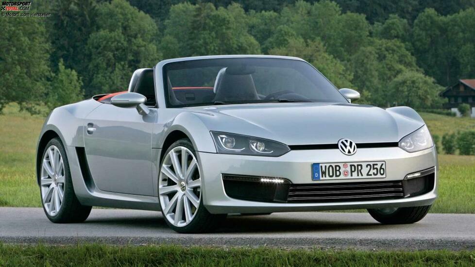 Der VW BlueSport wurde im Jahr 2009 als Konzeptfahrzeug geboren. Ursprünglich war geplant, ihn in Serie zu produzieren und unter den Logos der verschiedenen Marken des Konzerns anzubieten.
Am Ende und nach vielen Irrungen und Wirrungen sollte der VW BlueSport aber definitiv nicht produziert werden. Sein Marktsegment schrumpfte von Jahr zu Jahr, zudem mangelte es an Synergieeffekten. Außerdem gab es bereits den TT bei Audi, bis 2012 kam zudem noch Porsche mit dem Boxster unter das Dach des VW-Konzerns.