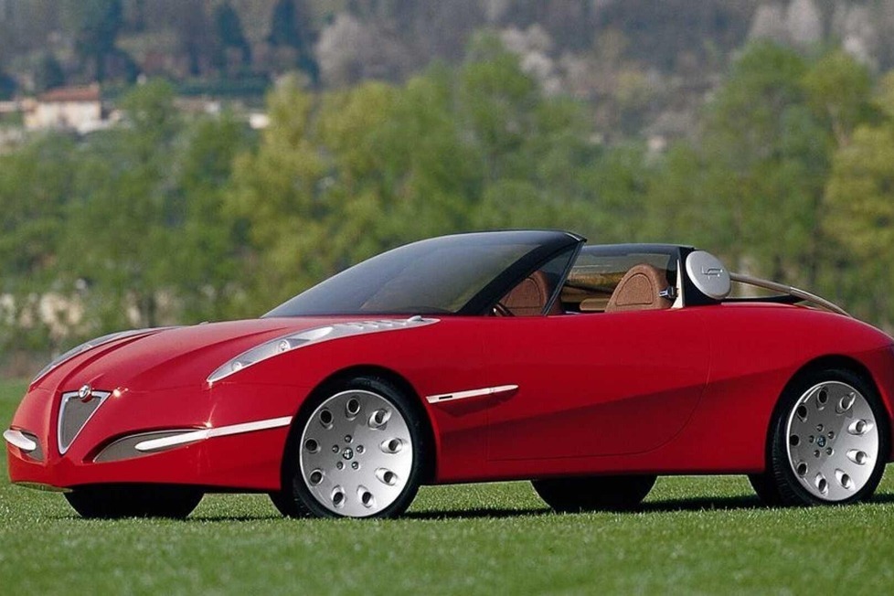 Von 1971 bis 2010 wurden 10 Konzeptfahrzeuge gebaut, die die Idee des Alfa Romeo Spider auf unterschiedliche Weise neu interpretierten