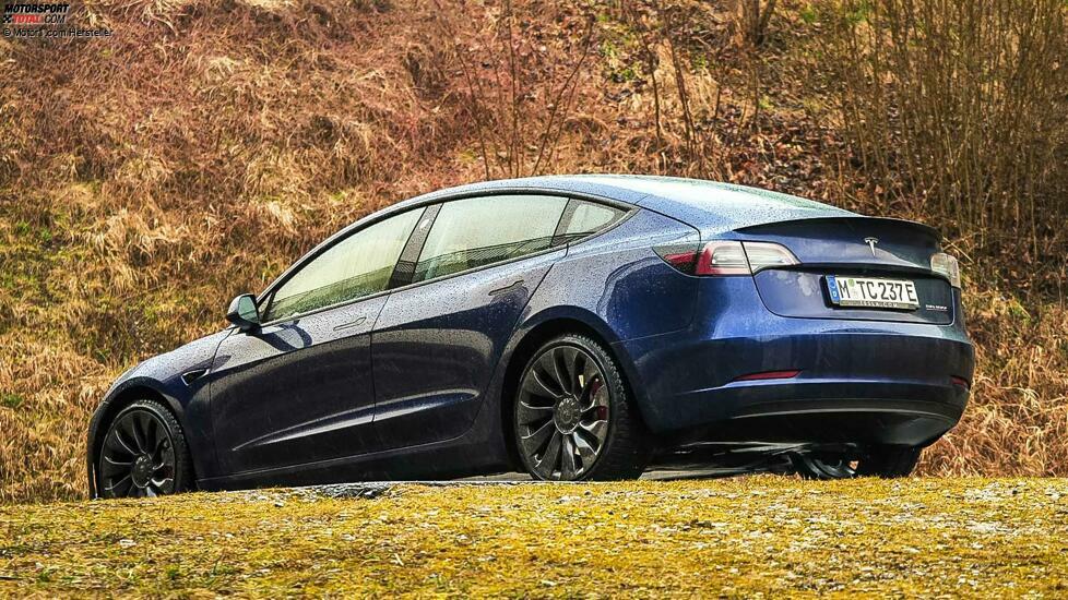 Tesla Model 3 (2021) im Test