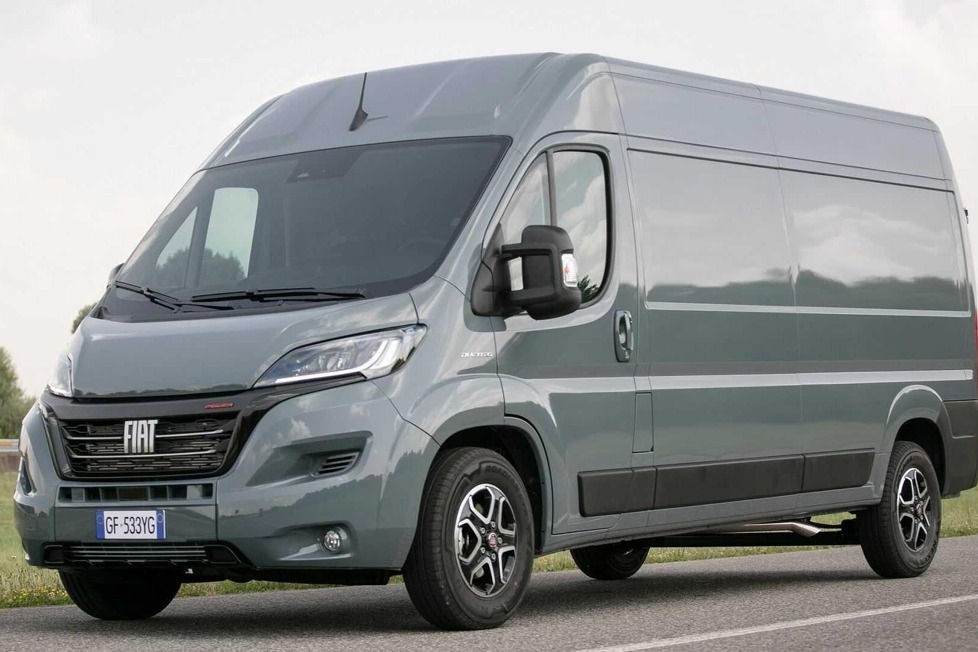 Der neue Fiat Ducato wird mit Fokus auf Technologie und Konnektivität aufgewertet - Auch das Karosserie-Design und der Innenraum wurden aufgefrischt