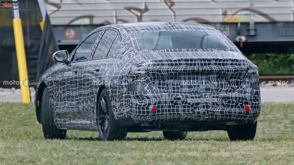 BMW 5er (2023) als Erlkönig