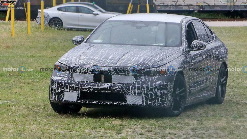 BMW 5er (2023) als Erlkönig