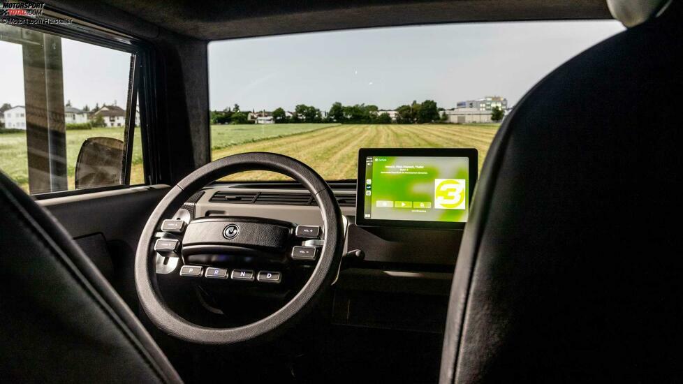 Electric Brands XBus (2022): Cockpit