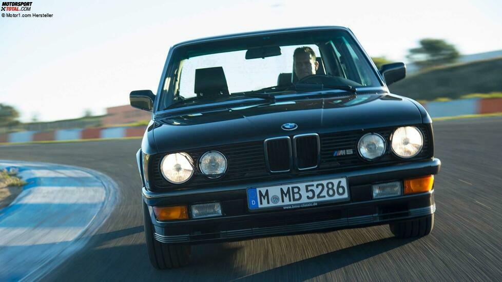 BMW M5 E28 (1985-1987)