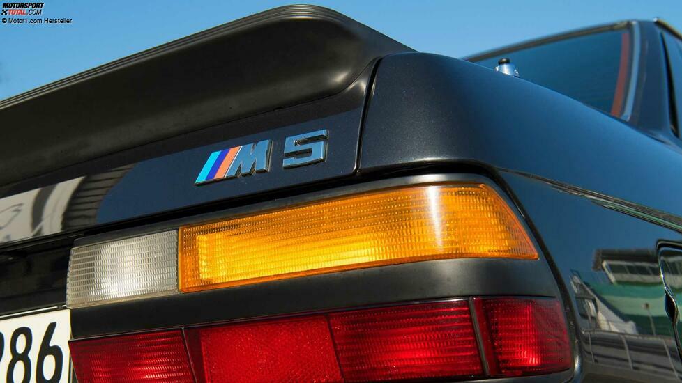 BMW M5 E28 (1985-1987)