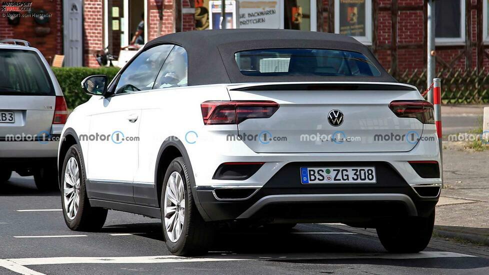 VW T-Roc Cabriolet Facelift (2022) auf ersten Erlkönigbildern