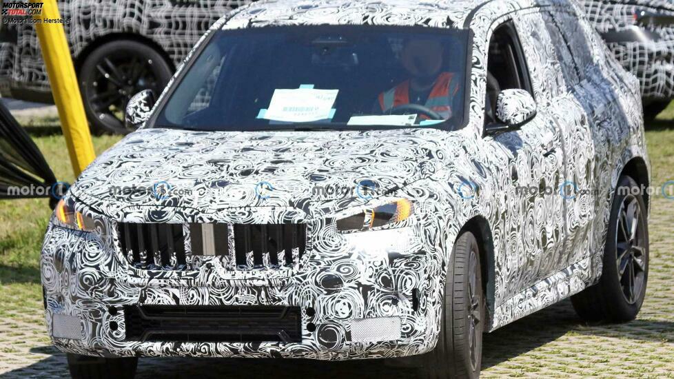 2022 BMW X1 neues Spionagefoto (vorne)