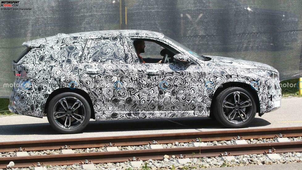 2022 BMW X1 neues Spionagefoto (Seite)