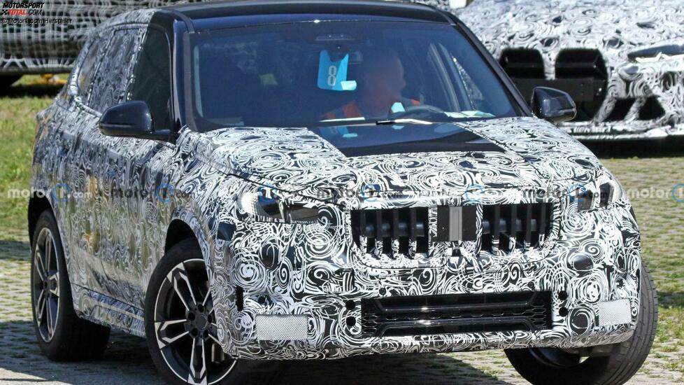 2022 BMW X1 neues Spionagefoto (vorne)