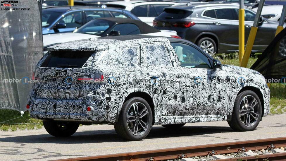 2022 BMW X1 neues Spionagefoto (hinten)