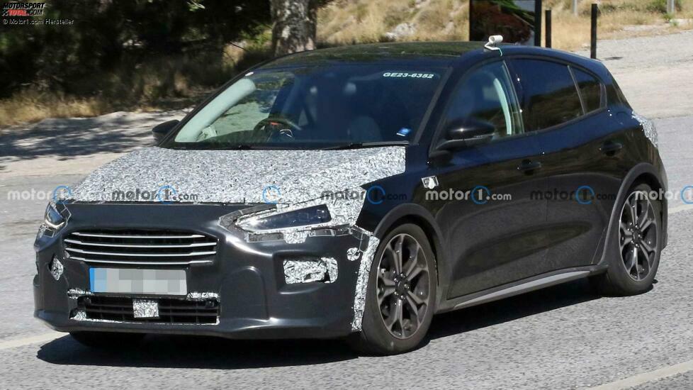 Ford Focus Active (2022) als Erlkönig