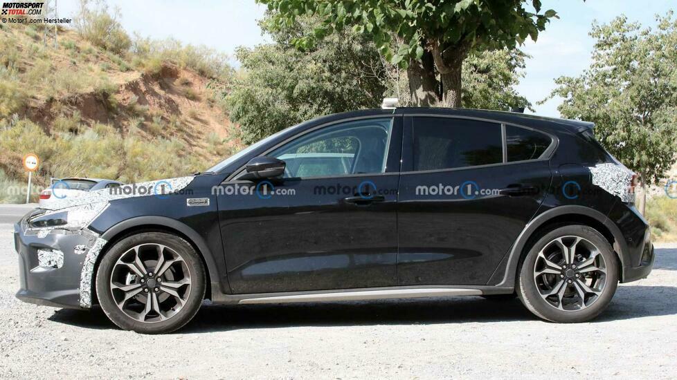 Ford Focus Active (2022) als Erlkönig