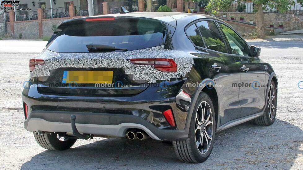 Ford Focus Active (2022) als Erlkönig