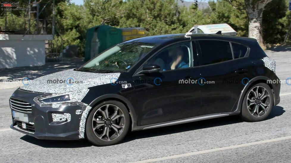 Ford Focus Active (2022) als Erlkönig
