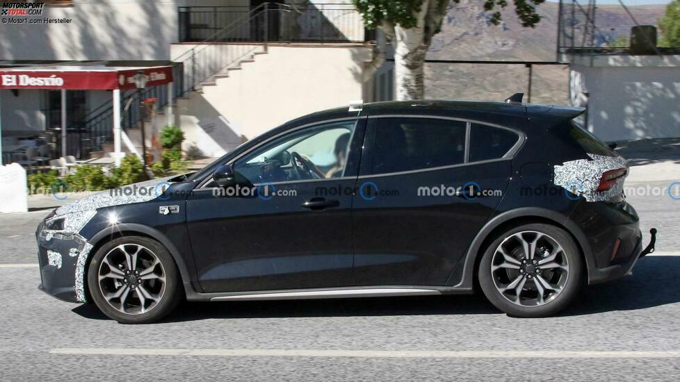 Ford Focus Active (2022) als Erlkönig
