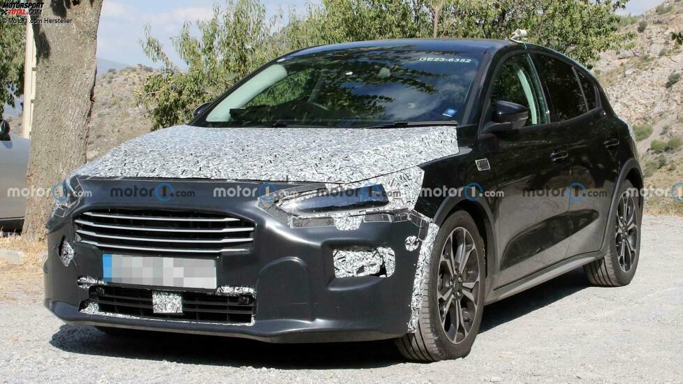Ford Focus Active (2022) als Erlkönig