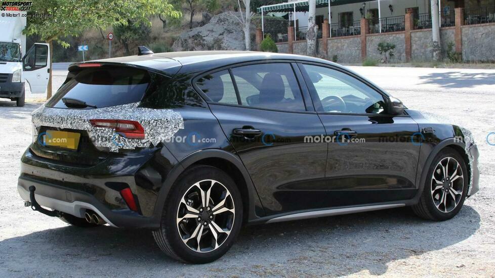 Ford Focus Active (2022) als Erlkönig