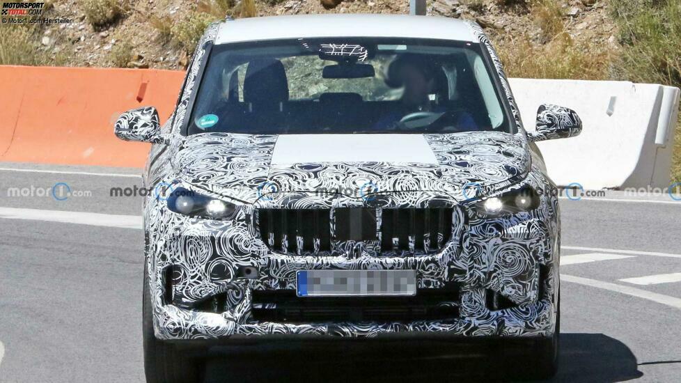 2022 BMW X1 neues Spionagefoto (Außen)