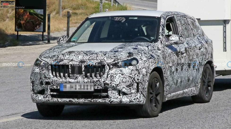 2022 BMW X1 neues Spionagefoto (Außen)