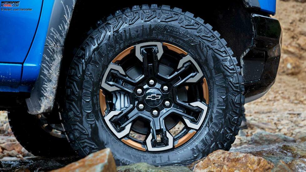 2022 Chevrolet Silverado ZR2 Wheel