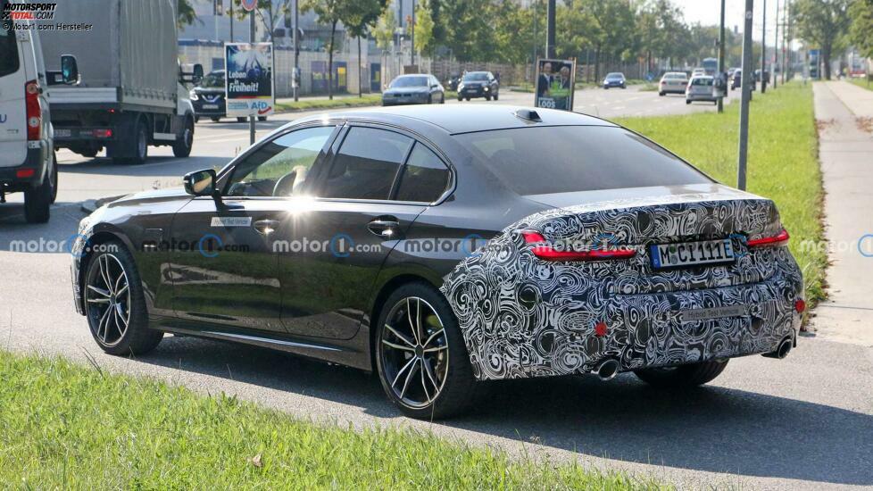 BMW 3er G20 Facelift (2022) auf neuen Erlkönigbildern