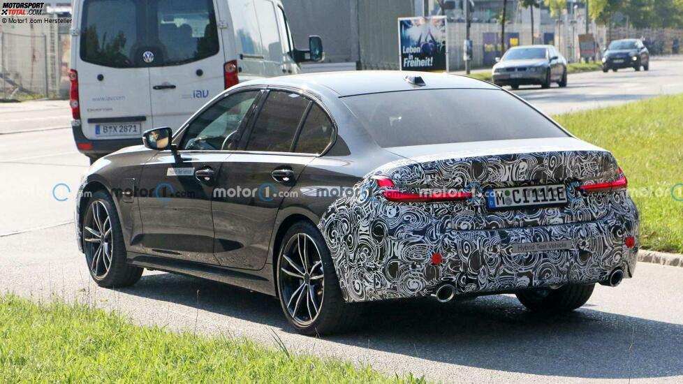 BMW 3er G20 Facelift (2022) auf neuen Erlkönigbildern