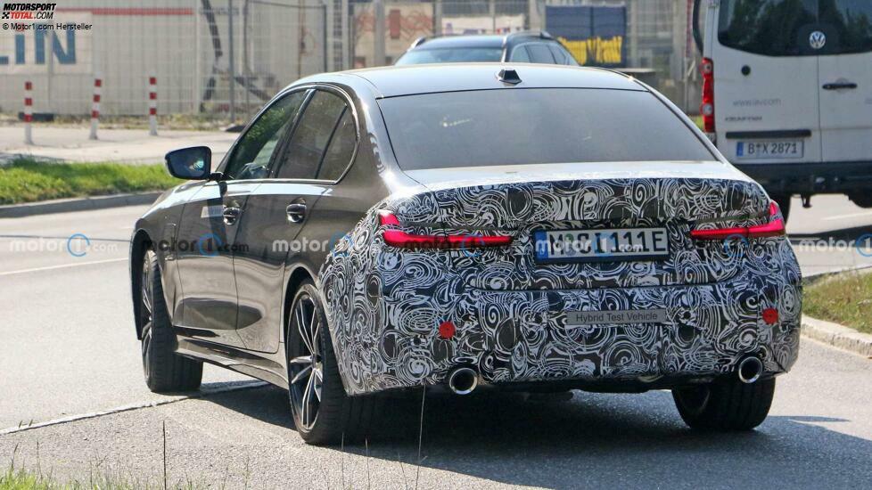 BMW 3er G20 Facelift (2022) auf neuen Erlkönigbildern