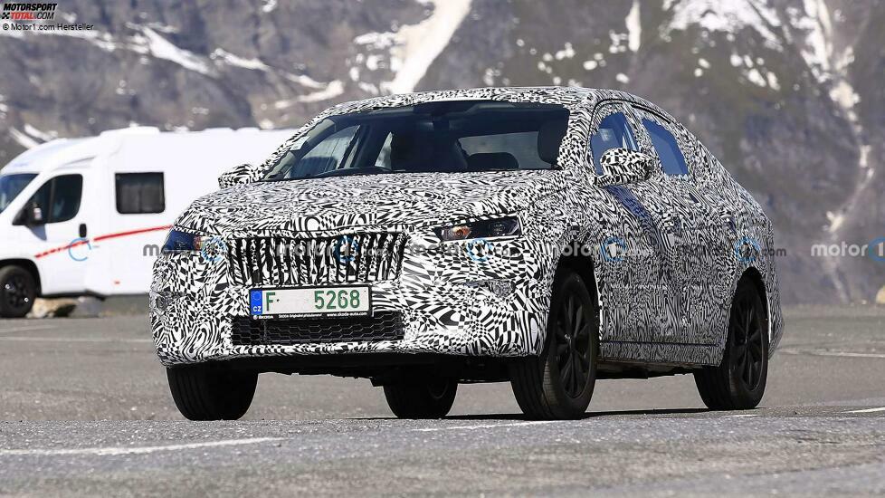 Skoda Slavia (2022): Erlkönig