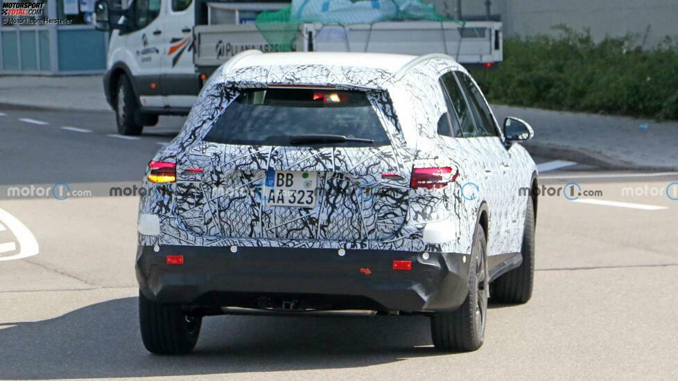 Mercedes GLC (2023): Erlkönig mit Hinterachslenkung