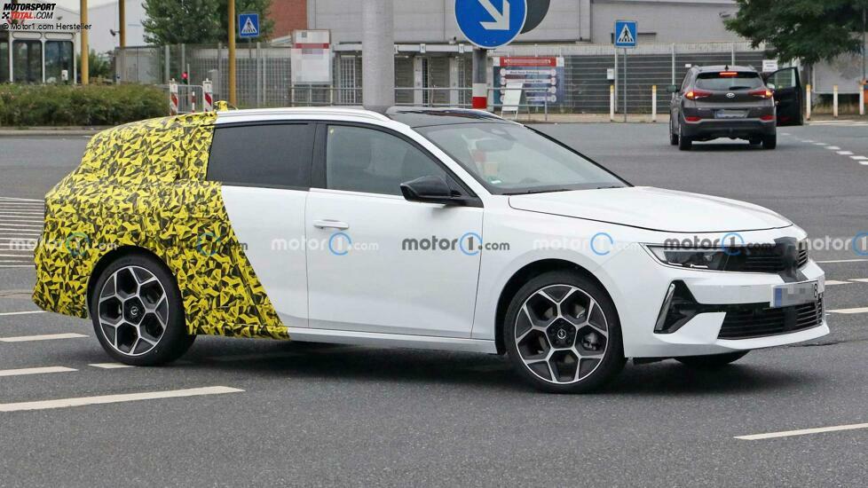 Opel Astra Sports Tourer (2022) fast ungetarnt