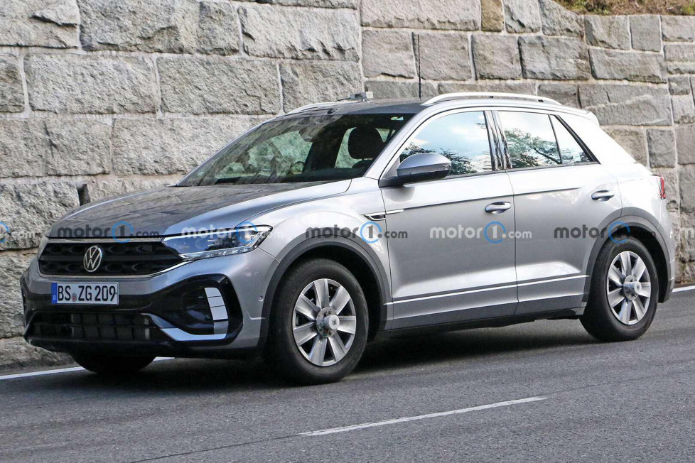 Unter der Motorhaube wird es keine großen Veränderungen geben: Wir erwarten, dass die TSI- und TDI-Motorenpalette des Modells unverändert übernommen wird