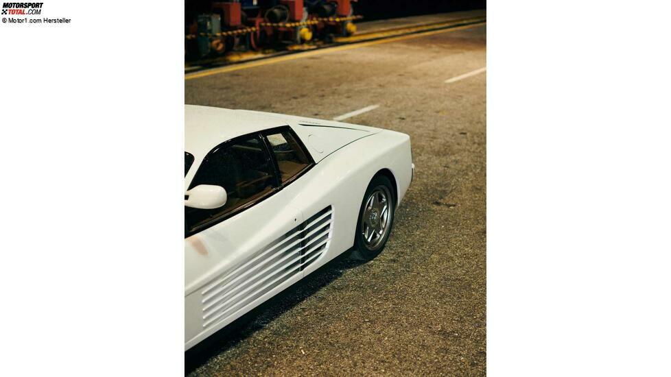 Fioravanti Ferrari Testarossa Restomod Heckfender