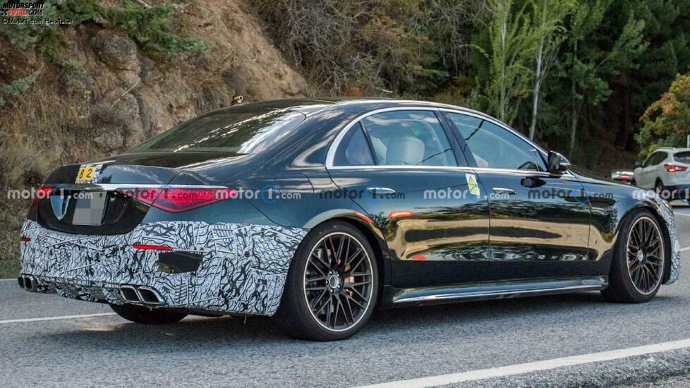 Mercedes-AMG S 63e (2022) fast ungetarnt erwischt