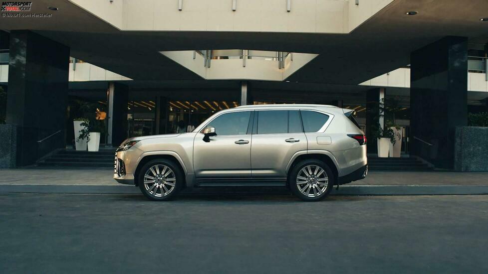 2022 Lexus LX 600