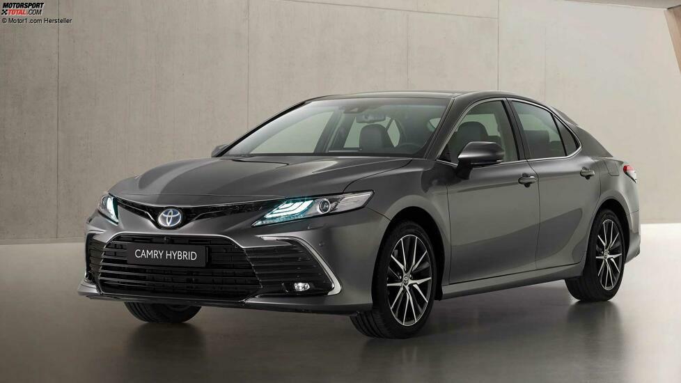 Toyota Camry Facelift (2021)