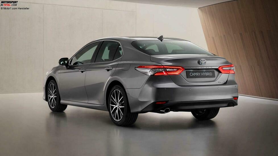 Toyota Camry Facelift (2021)