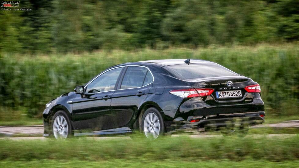 Toyota Camry Hybrid (2019) im Test