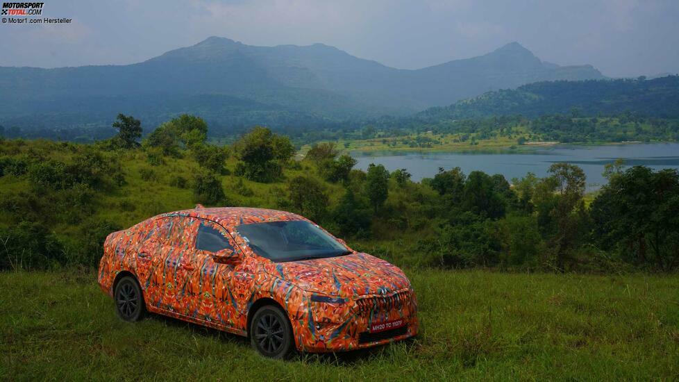 Skoda Slavia (2022) für Indien mit Tarnung