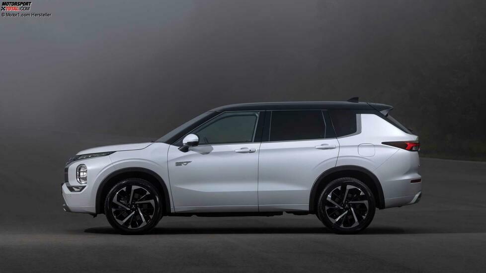 Mitsubishi Outlander PHEV (2022)