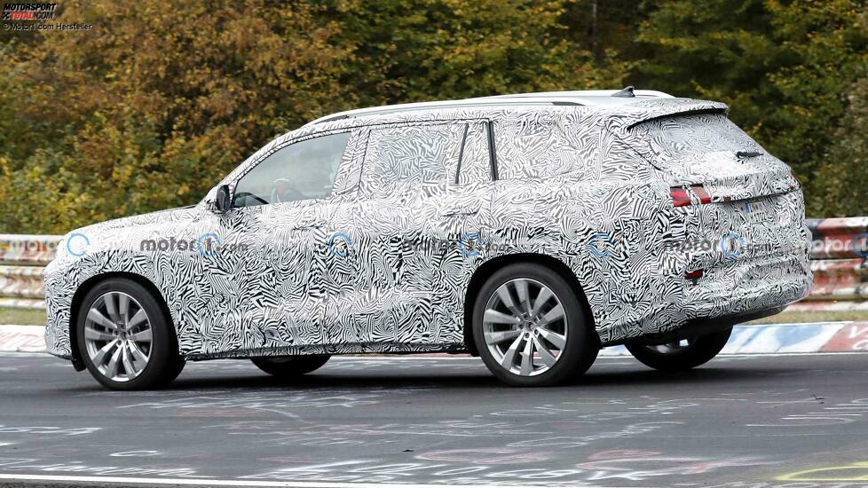 Audi Q9 Spy Shots Kotflügel