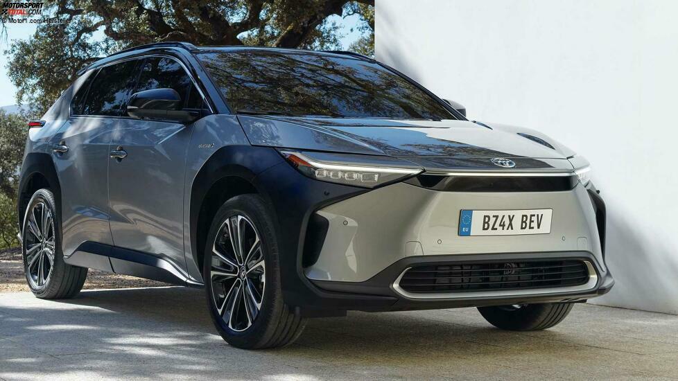 Toyota bZ4x (2022)