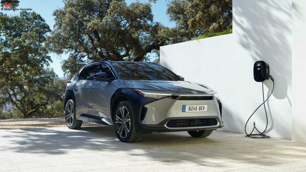 Toyota bZ4x (2022)