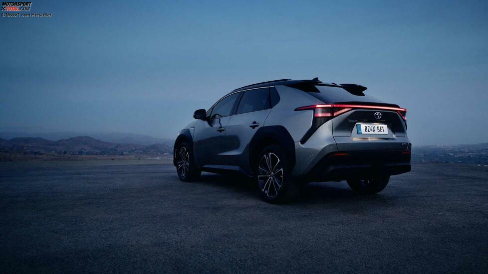 Toyota bZ4x (2022)