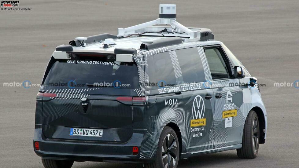 VW ID. Buzz (2022) auf neuen Erlkönigbildern