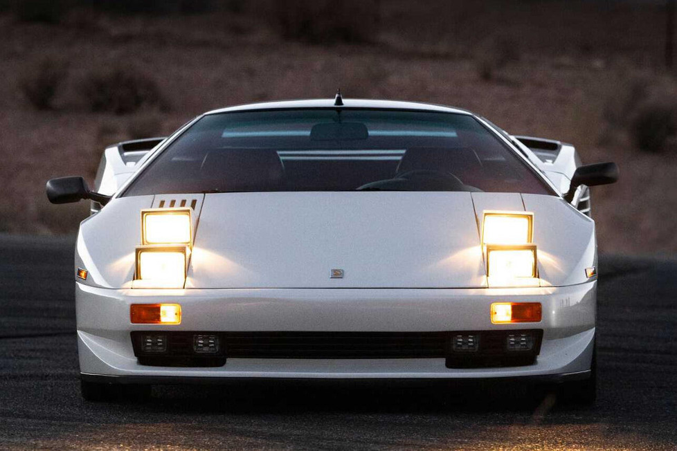Der von Marcello Gandini entworfene Sportwagen hatte einen V16-Motor und war schneller als der F40 oder der Countach ...