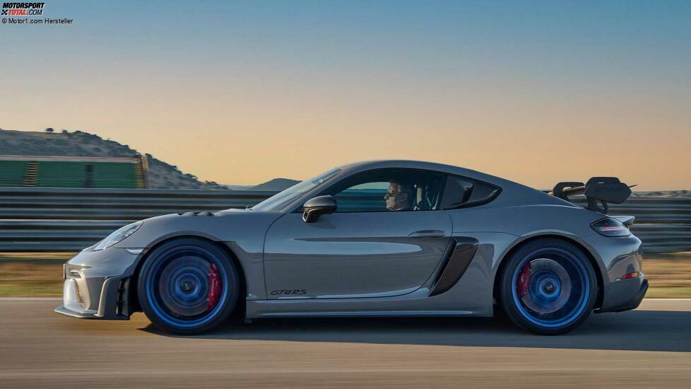 2022 Porsche Cayman GT4 RS