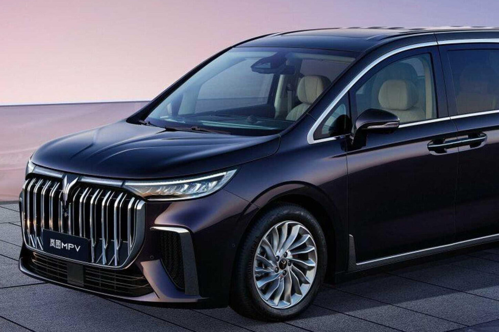Der neue Dreamer, der gegen den Buick GL8 Avenir und den Lexus LM antritt, ist nach dem SUV namens Free das zweite Serienmodell der chinesischen Marke Voyah