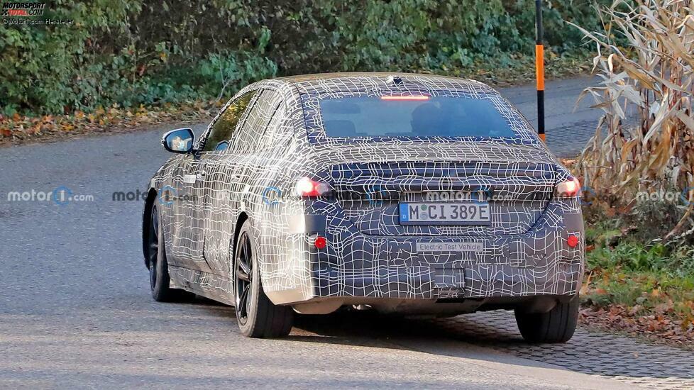 BMW i5 Innenraum in Erlkönig erwischt