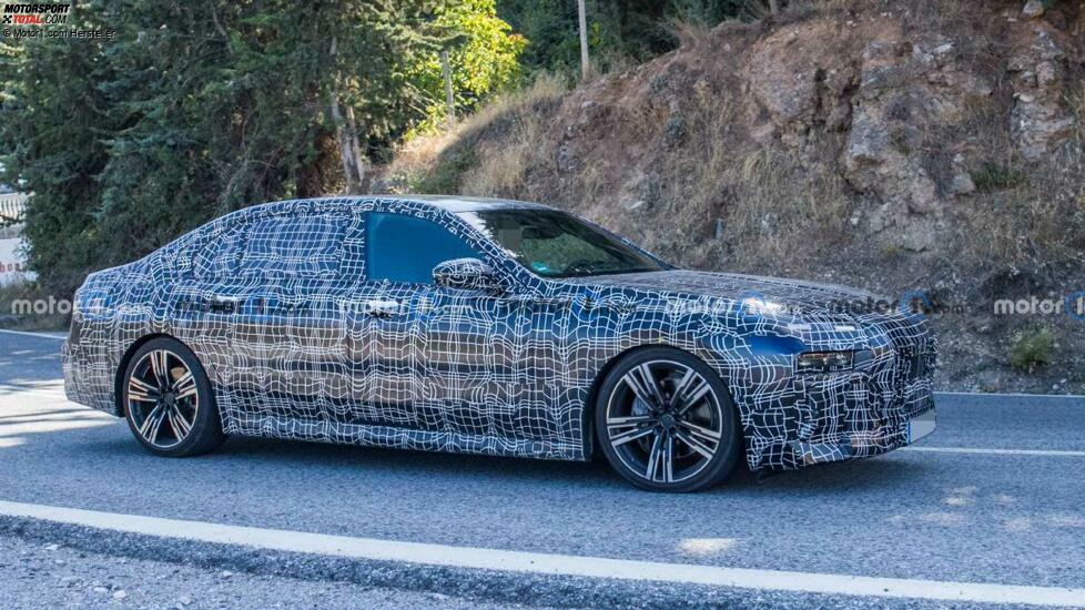 BMW 7er (2022) auf neuen Erlkönigbildern
